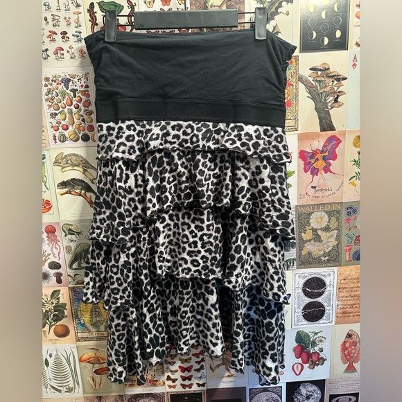 Strapless ruffled Express dress. Cheetah print. Size medium. Good condition. - Picture 2 of 4